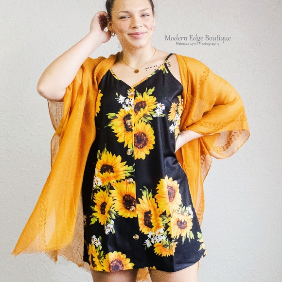 NWT Golden Striped Sequenced Raw Hem Kimono - Picture 3 of 5